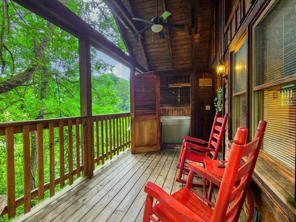 Do Not Disturb - Pigeon Forge Smoky Mountain Studio Cabin, Hot Tub, Fireplace Exterior foto
